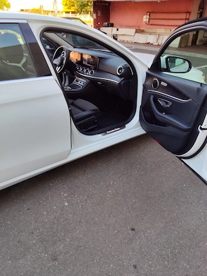 Vand Mercedes Benz E 300 de   plug-in hybrid - imagine 7