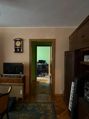 Proprietar Închiriez Ap  cam etaj 1 Reșița  - imagine 4