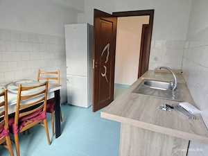 Inchiriez apartament cu 3 camere - imagine 2