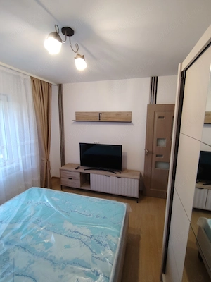 Proprietar, închiriez 2 camere, decomandat, renovat. Prima chirie  - imagine 6