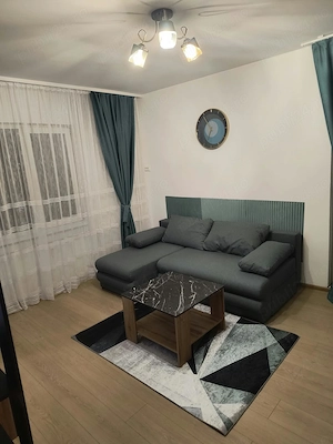 Proprietar, închiriez 2 camere, decomandat, renovat. Prima chirie  - imagine 3