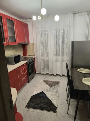 Proprietar, închiriez 2 camere, decomandat, renovat. Prima chirie  - imagine 7