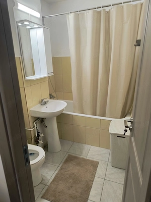 Proprietar, închiriez 2 camere, decomandat, renovat. Prima chirie  - imagine 8