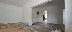 Spațiu pentru inchiriere 200mp + 700 curte 