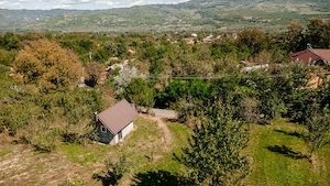 Teren de vânzare   5.100 mp, în localitatea Marunțișu, oraș Pătârlagele Ideal pentru casă de vacanță