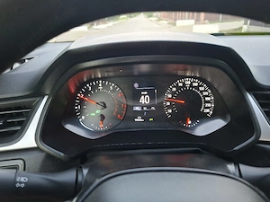 Renault Captur  - imagine 6