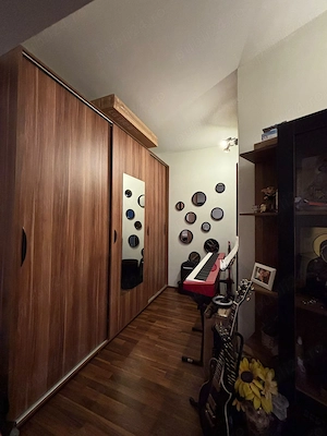 Proprietar vand apartament 2 camere Giroc la intrare zona planetelor - imagine 2