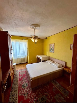 Închiriez apartament cu 4 camere  - imagine 3