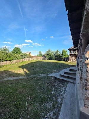 Vand casa cu  curte  livada si teren arabil.2100mt com pausesti otasau valcea - imagine 3