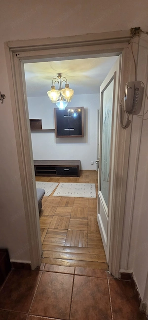 Inchiriere apartament 2 camere semidecomandate - imagine 4