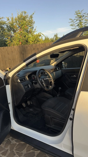 Dacia Duster III 2 km - imagine 3