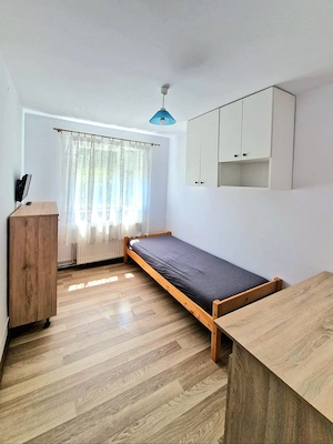 Apartament 3 camere, amenajat, centrală proprie - imagine 5