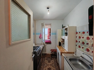 2 camere, suprafață utilă 50 mp, etaj intermediar - imagine 4