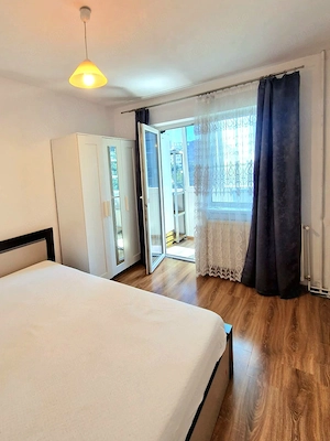 Apartament 3 camere, amenajat, centrală proprie - imagine 3