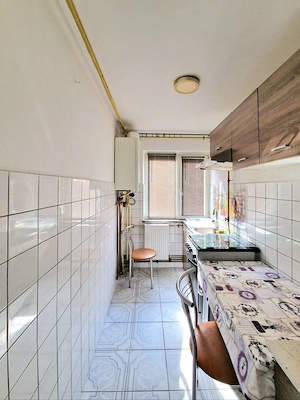 Apartament 2 camere, etaj 1, centrala proprie, zona Sagului - imagine 5