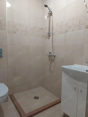 Spre inchiriere un apartamentde 3 camere in zona Decebal - imagine 6