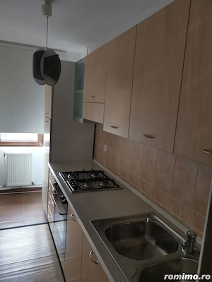 Ofer spre închiriere garsoniera în zona Panduri