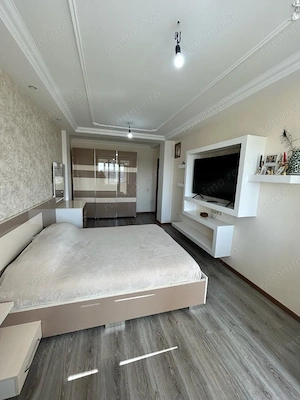 Propun spre inchiriere apartament cu trei camere in zona Crangasi