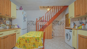 PURCARENI – 2 CASE , MULTIPLE POSIBILITATI | 533 mp | 0% comision - imagine 5