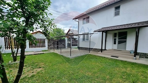 Casa individuala de inchiriat | 5 camere | Cristian - imagine 2