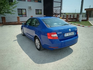 Skoda Octavia 1.6 TDI  - imagine 5