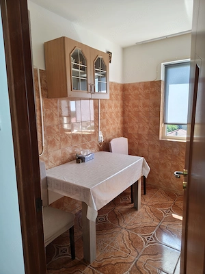 Vânzare sau închiriere pe termen lung   Apartament 3 camere în Sulina, Delta Dunării - imagine 5