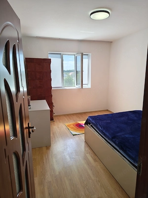 Vânzare sau închiriere pe termen lung   Apartament 3 camere în Sulina, Delta Dunării - imagine 8