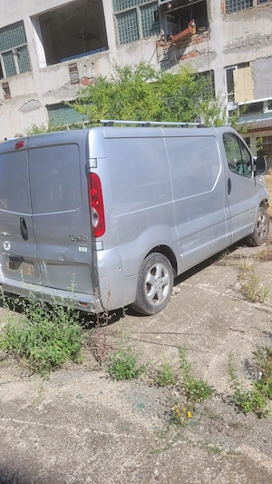 Dezmembrez Renault Trafic 2000 DCI - imagine 3