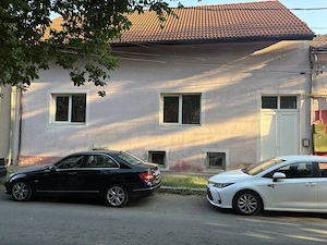 Închiriez cameră la casa zona blascovici
