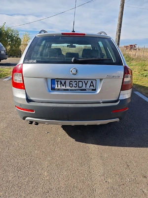 Vand Scoda Octavia Scout 4x4 (2010) - imagine 6