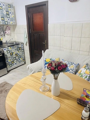 Închiriez Apartament 3 Camere, Bloc nou 2004,Parcul Florilor-Loc Parcare Inclus - imagine 2