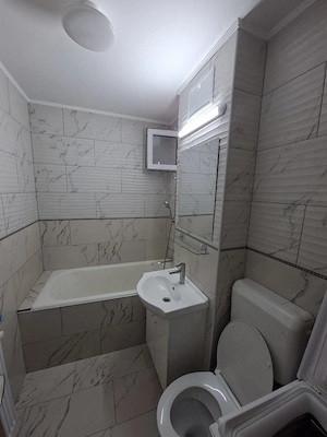 APARTAMENT 1 camera de închiriat  - imagine 4