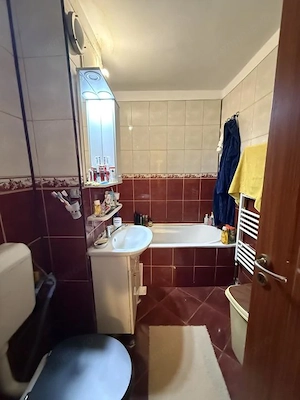 Apartament cu 3 camere, decomandat, parter - Baba Dochia - imagine 5