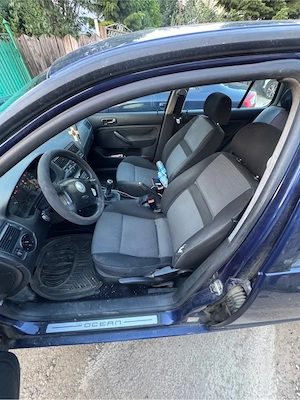 dezmembrez Golf 4 1.4 16V - imagine 2