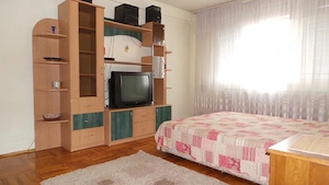 Vanzare garsoniera spatioasa, renovata, mobilata, complet dotata - imagine 9