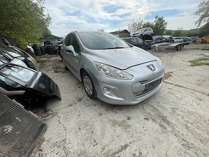 Dezmembrez Peugeot 308 1.6 HDi 92CP Euro 5 an 2012