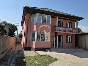 Vila in comuna Maracineni ~ 5 camere ~ constructie 2009