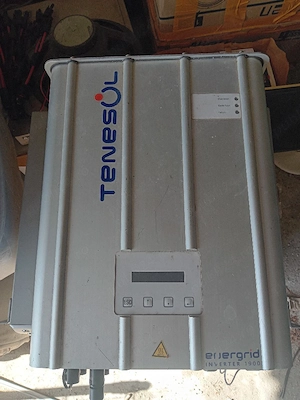 Invertor fotovoltaic