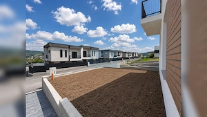 0% Comision ! Casă cuplată  de vânzare in cartier privat, zona Terra - imagine 12