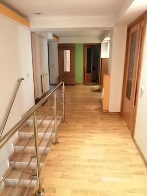 Închiriez 1 camera cu grup sanitar - imagine 2