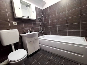 Apartament doua camere cu loc de parcare si curte proprii - imagine 4