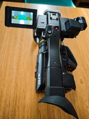 Camera video profesionale Panasonic AG-AC30   Stare excelentă! - imagine 5