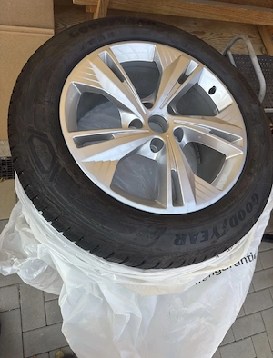 Vand Set jante Audi Q7 model 2024 235 60 19 - imagine 2
