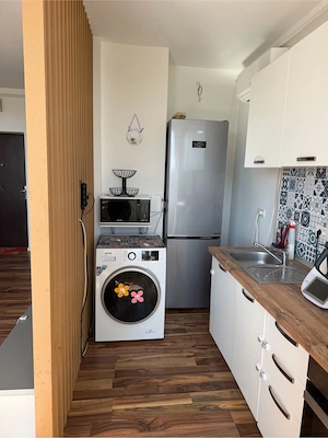 De vanzare apartament 2 camere 66 mp - imagine 3