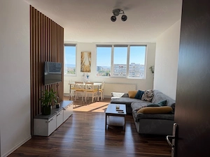 De vanzare apartament 2 camere 66 mp