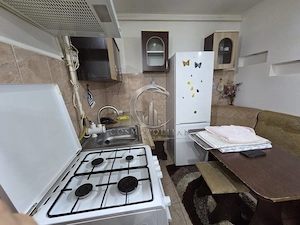Camera de camin ~ zona Bariera Brailei ~ etaj 4 ~ renovata ~ - imagine 8