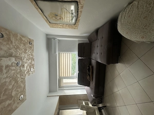 Apartament cu 3 camere de inchiriat