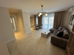 Apartment deosebit cu curte proprie se vinde complet mobilat - imagine 11