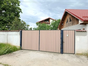 Vilă de vânzare P+1+M  1.934 mp teren, garaj și anexe în Găneasa, Ilfov
