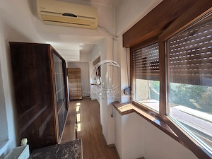 Apartament deosebit cu scara interioara si 4 camere ~ pozitie centrala - imagine 5